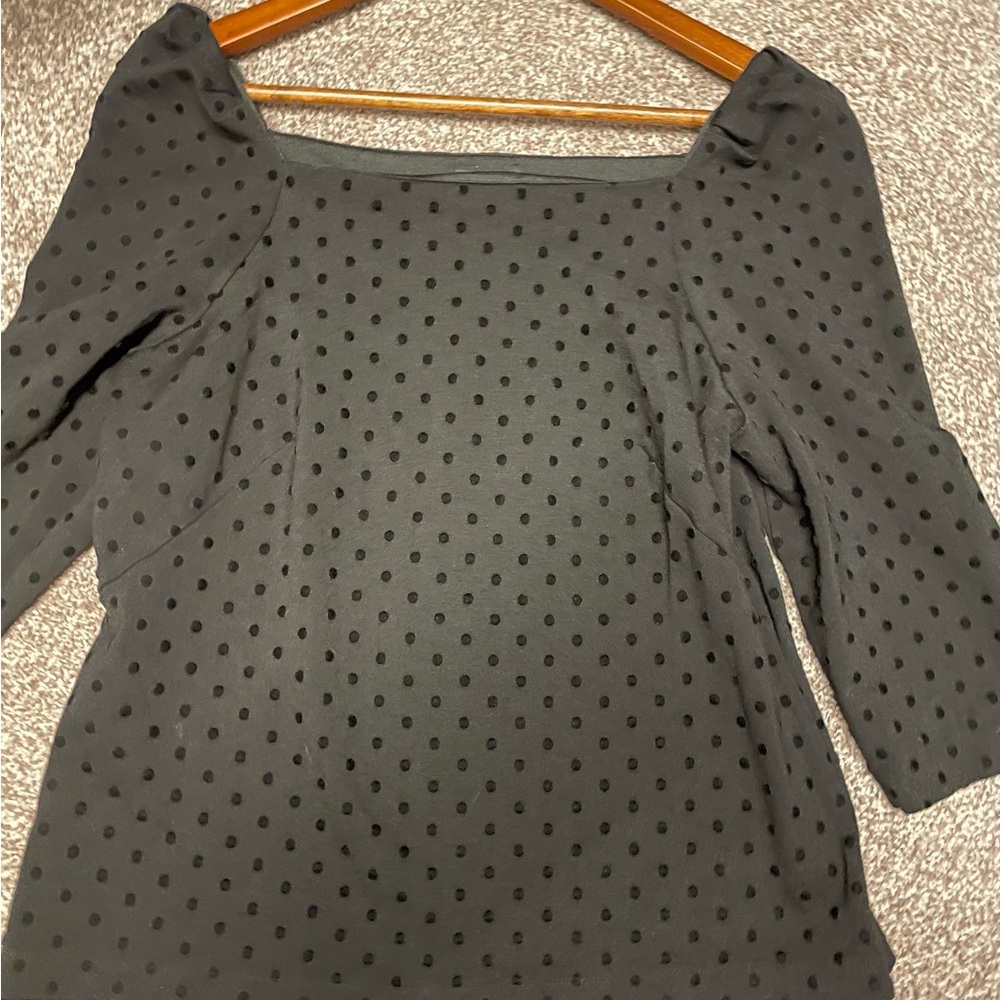 Ann Taylor Black Swiss Dot Boatneck Blouse Gathered Shoulder & 3/4 Sleeve Sz M - Picture 8 of 12